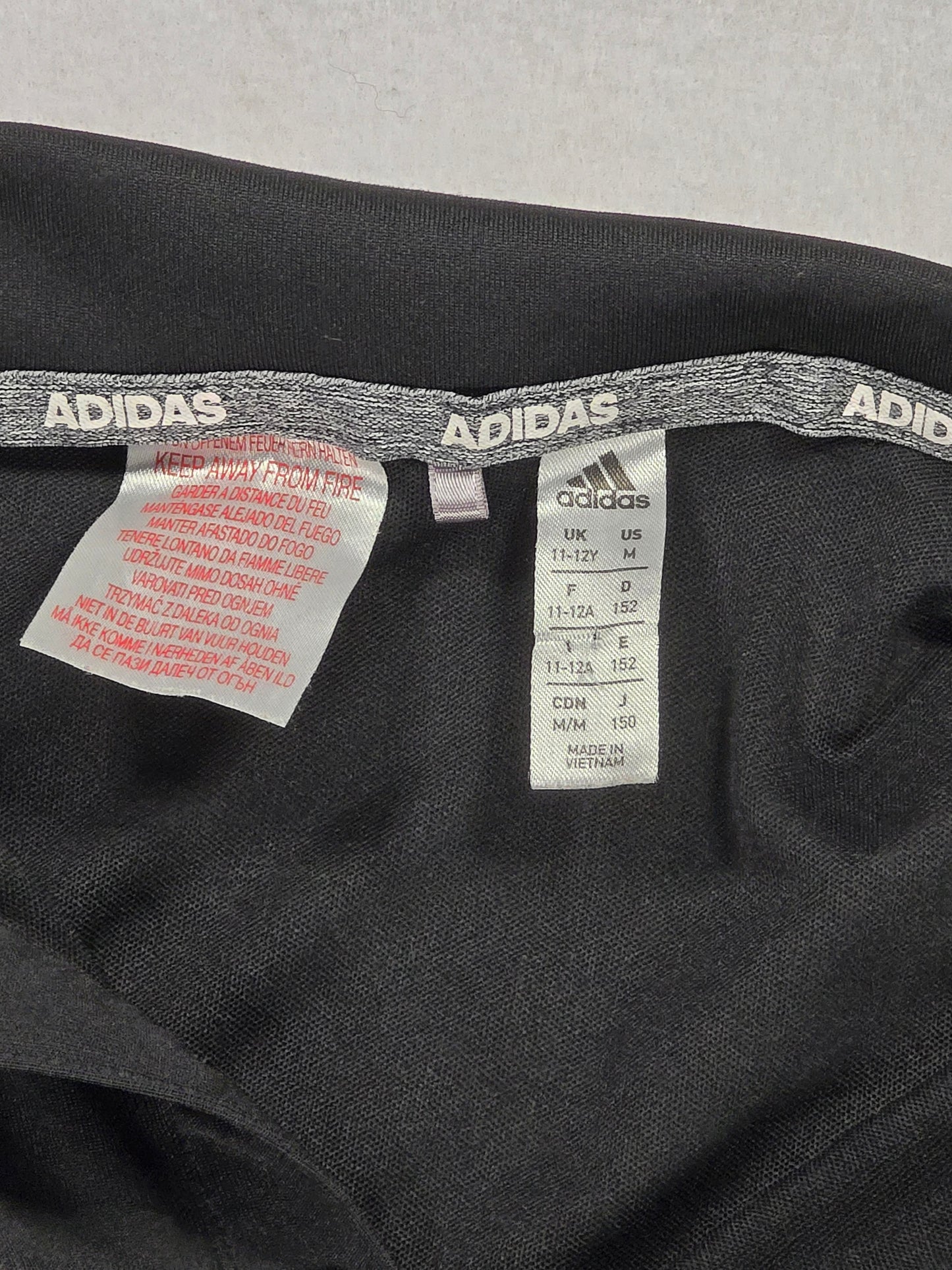 Adidas: Top