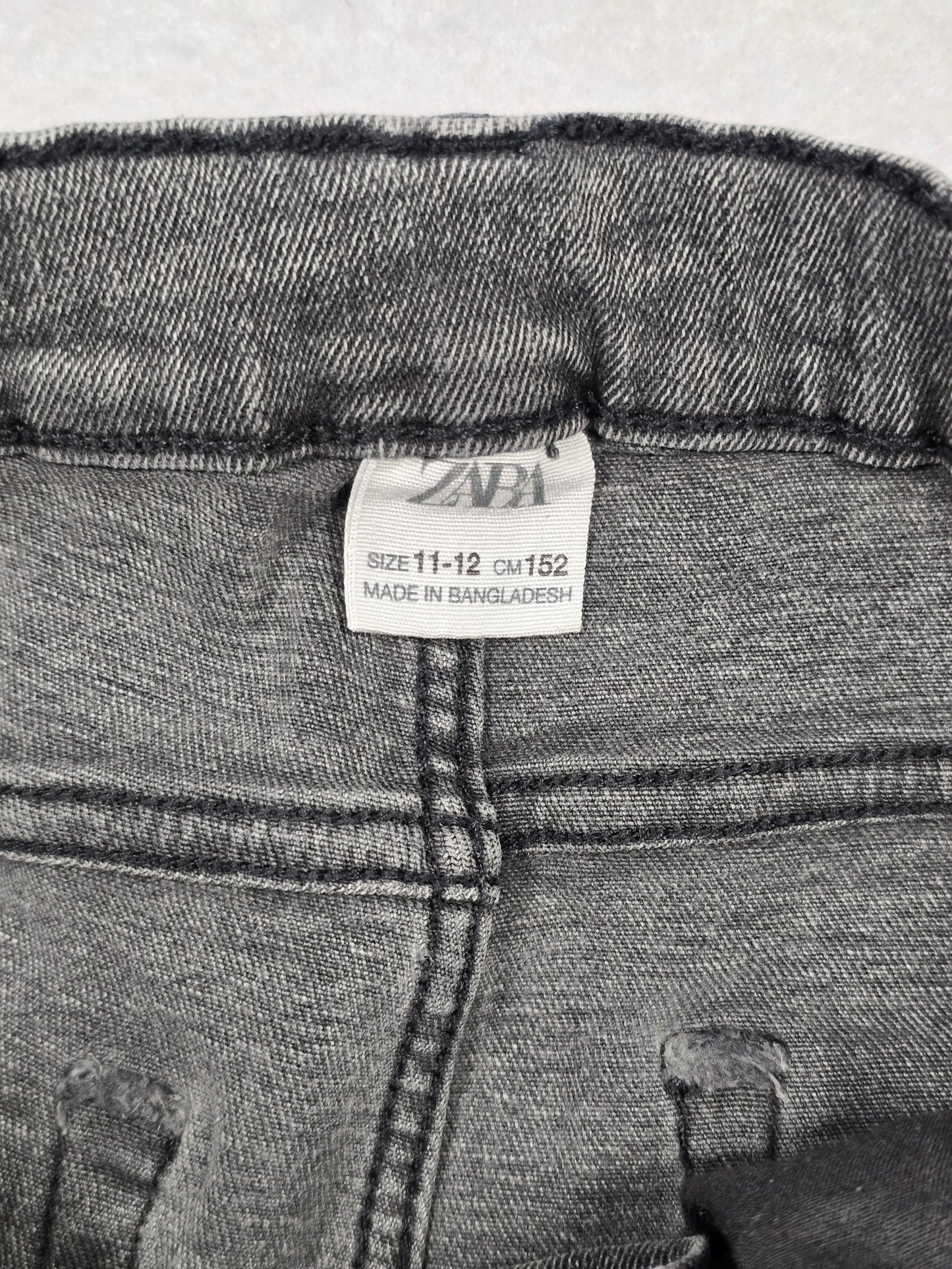 Zara: Jeans